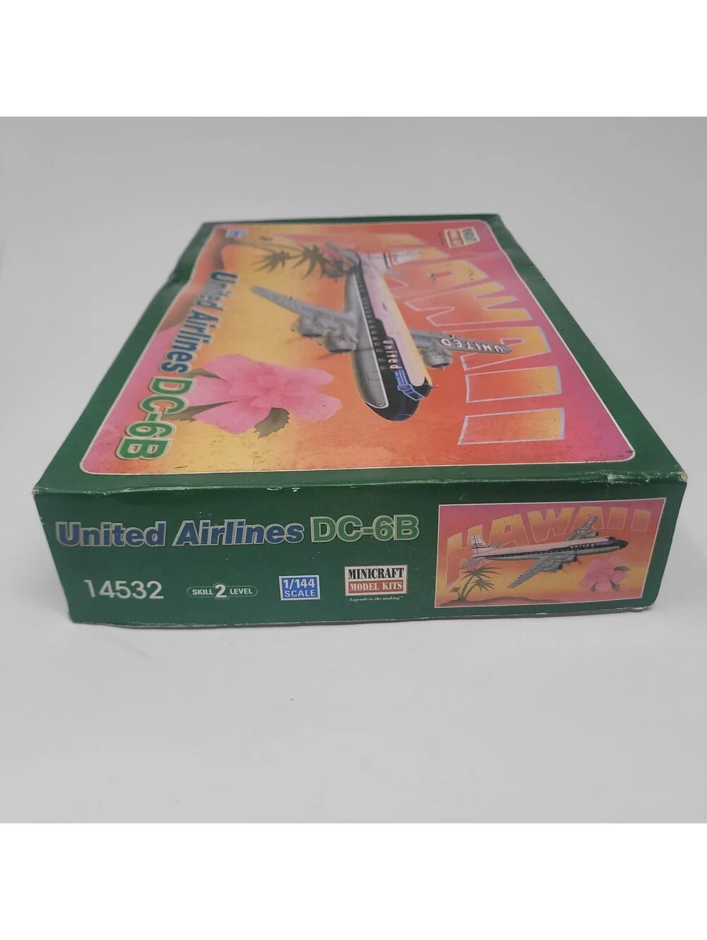 Minicraft 14532 Douglas United Airlines Hawaii DC-6B Mainliner 1/144 Model Kit
